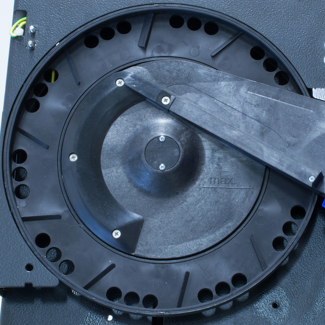 Low noise coin disk with cleaning-holes