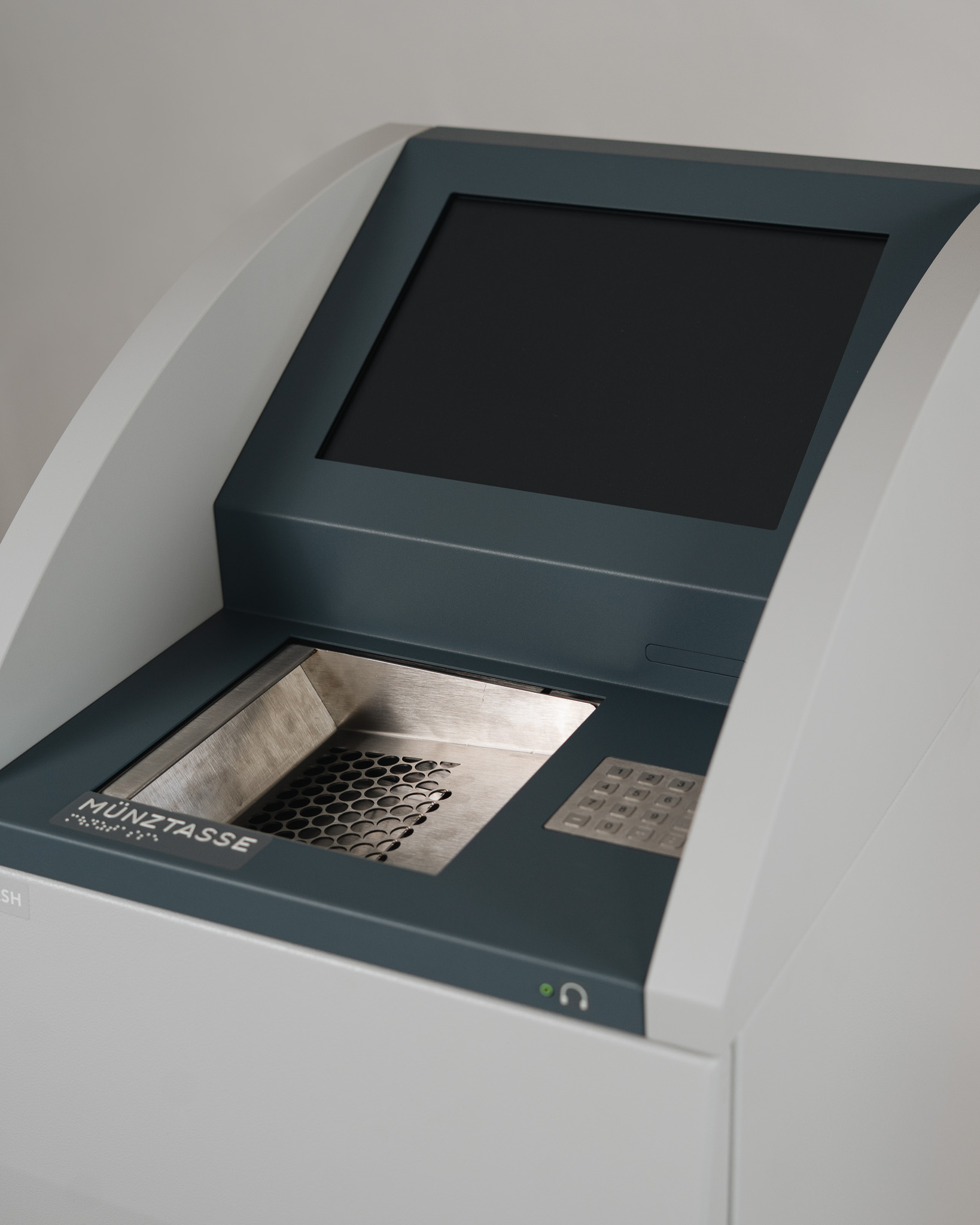 OptiCoin 15 Escrow Display